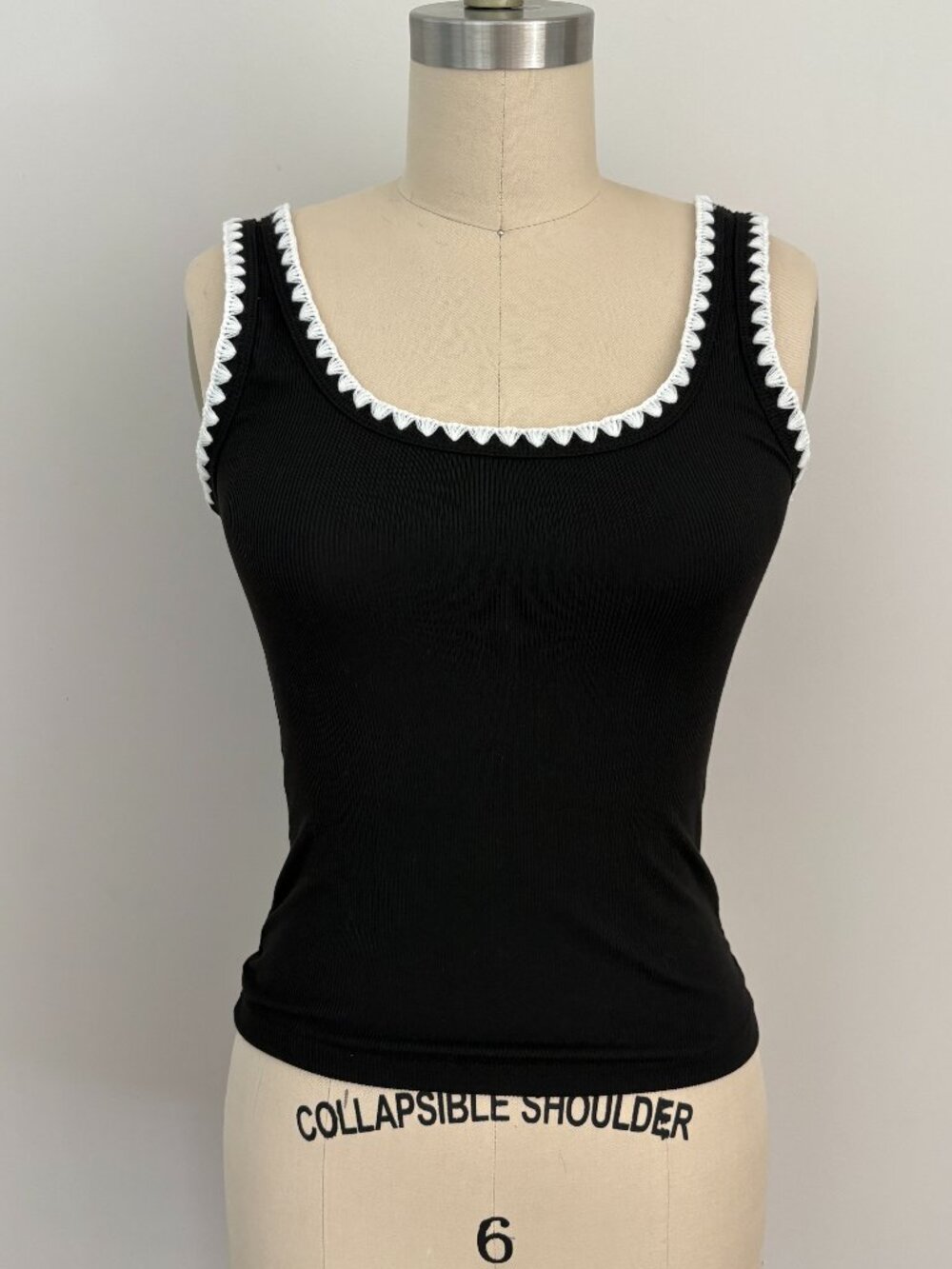 DAZY Contrast Whipstitch Trim Ribbed Tank Top Black Coquette Dollette Dainty S